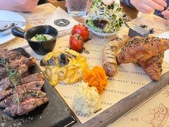 -Mark&Mars Restaurant