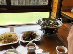 -临江餐馆二楼美食部落