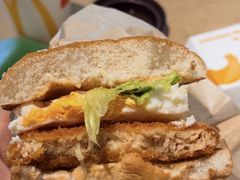 -麦当劳(上海虹桥站30B检票口楼上)