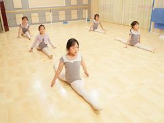 -艺彩童馨舞蹈培训学校(西湖道校区)