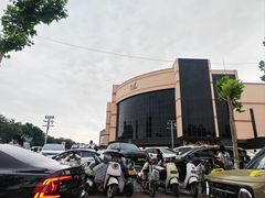 -胖东来生活广场(健康路店)