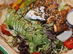 照烧鸡肉配牛油果拉法沙拉-HELLO 27 意面·沙拉·帕尼尼