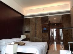 -广州天河希尔顿酒店