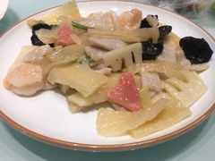 -梅飞酒家(名辉豪庭店)