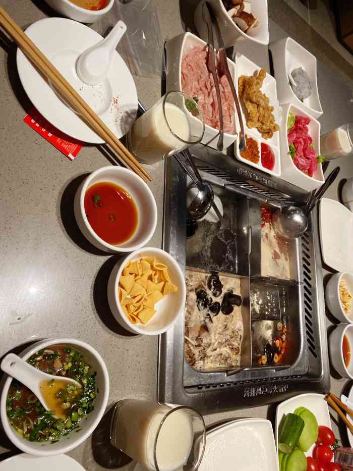 海底捞火锅(安泰广场店)-"第一次碰着等位折纸感觉好神奇啊哈哈 .