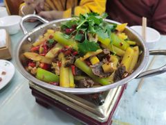 -乡土特色.冷锅鱼.牦牛肉汤锅