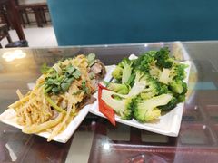 -牛壹品牛肉拉面(东风路店)