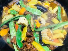农家全家福-缘福乡村铁锅炖民宿(八达岭店)