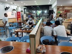 大堂-老何家后安粉·糟粕醋海鲜火锅(三亚湾椰梦长廊店)