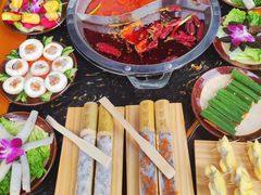 -憨孃孃·重庆老火锅(红山黑金店)