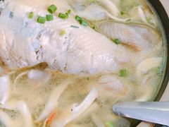 野菌菇炖土鸡-自游人·美食一楼·地道徽菜(三十年名店)