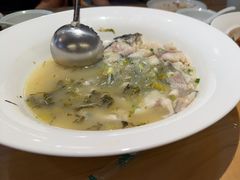 -严记小天府酸菜鱼(西四路店)