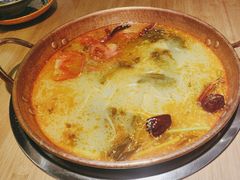 -洱火云南酸菜牛肉火锅(石景山当代商城店)