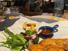 -JINNS锦时 steak&pizza(浸信会礼拜堂旧址店)