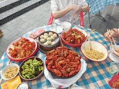 -老街烧烤大排档·地道湖北菜·龙虾馆(汉口火车站店)