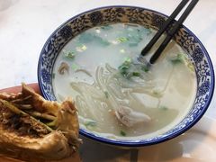 -烤鸭肉夹馍鸭汤店