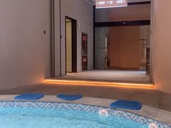 -涨巢·潮玩水疗局