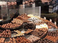 -Laderach 莱德拉(上海环贸iapm店)