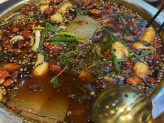 -乡土特色.冷锅鱼.牦牛肉汤锅