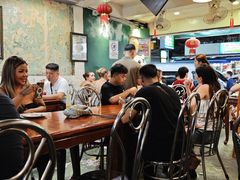 -Dang restaurant (patong phuket)