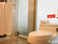 -莫泰酒店(上海虹桥北新泾地铁站天山路店)