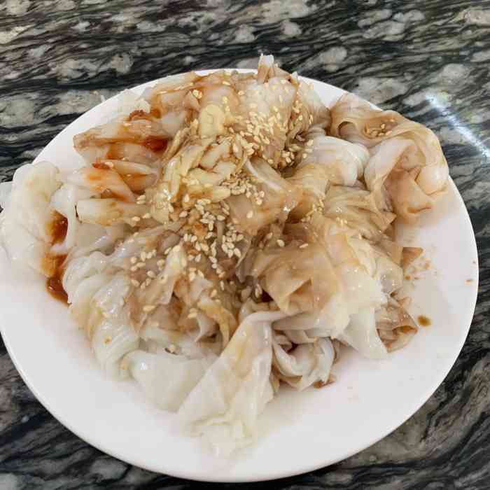 安铺粉 粉超薄,3块钱一大叠,加上蒜头,芝麻,酱油,香油,超好吃,吃完