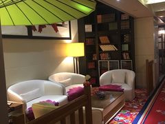 -喜鹊愉家酒店(郑州曼哈顿博览中心地铁站店)