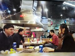 -马路牙子烧烤音乐酒馆(望京店)