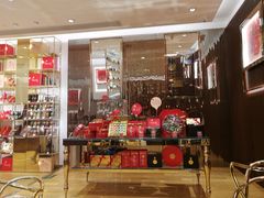 -VENCHI 闻绮(上海佛罗伦萨小镇店)