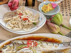 清蒸白鱼-蟹村草堂·苏式园林人文农家·大闸蟹