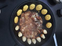 铁锅炖活鱼-铁锅炖活鱼