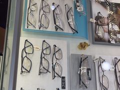 -光明眼镜·蔡司授权(徐泾店)