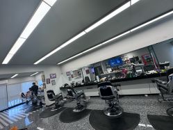 -15C7 男士理发馆 烫染专业店