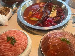 -茅草房·河畔园林火锅