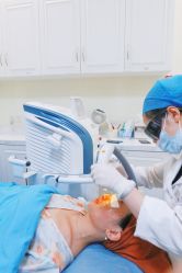-广州健丽·去眼袋医疗美容机构
