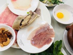 -桥香园云南过桥米线(金马碧鸡店)