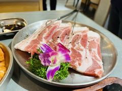 -围炉肉舍•炭烤活鳗•丹东海鲜烤肉(步行街店)