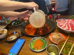 -萍姐火锅·公路夜市(武汉首店)