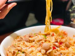泡椒鱼杂手擀面-老板恋上鱼(荣盛广场店)