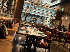 -恰餐厅及酒吧 CHAR Bar & Grill (北京丽都皇冠假日店)