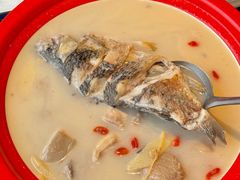 -鑫悦楼煎蟹·16年海鲜大排档