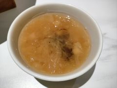 银耳炖雪梨-楚山晓·湖北菜(武汉光谷K11店)