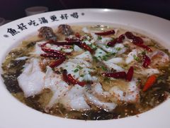 -江渔儿酸菜鱼·拔草餐厅(虎门君乐汇店)