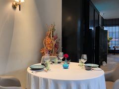 -黛遇·黛瓦宴花园餐厅