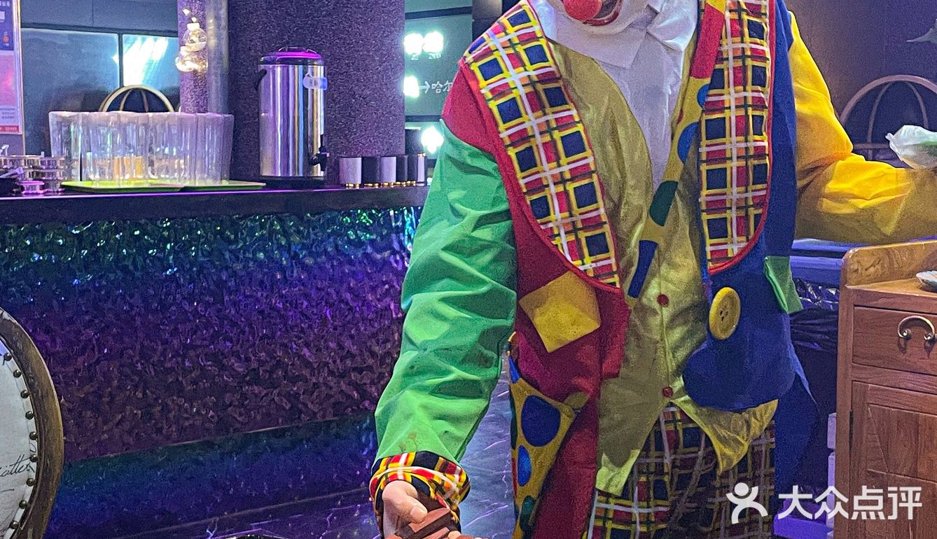 他家的甜品也不戳，hin解辣～一边听歌，一边看下雪