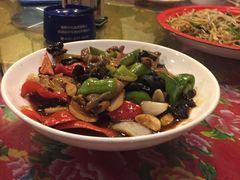 -闯关东东北农家菜(崂山石老人店)