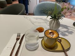 -潮一不贰·法式甜品·生日蛋糕·西式简餐(外滩店)