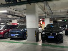 -绿地·新都会-地下停车场