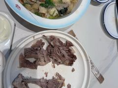 -民族手抓羊肉馆·滩羊手抓·烤全羊