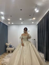 -予白婚纱礼服馆